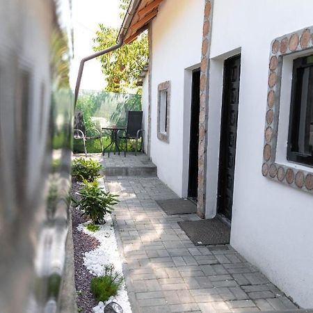 La Fanar Guesthouse Куртя-де-Арджеш Экстерьер фото