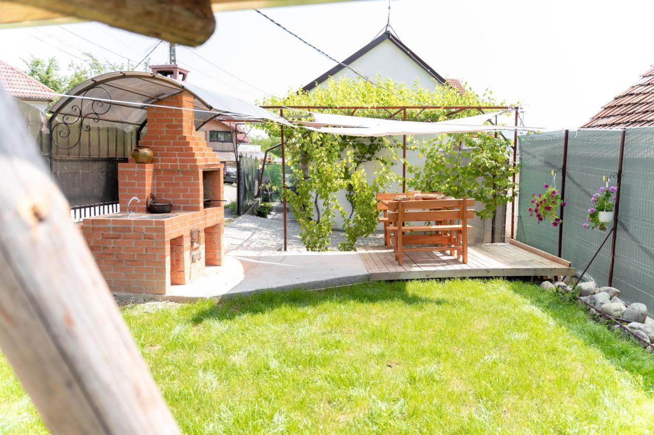 La Fanar Guesthouse Куртя-де-Арджеш Экстерьер фото