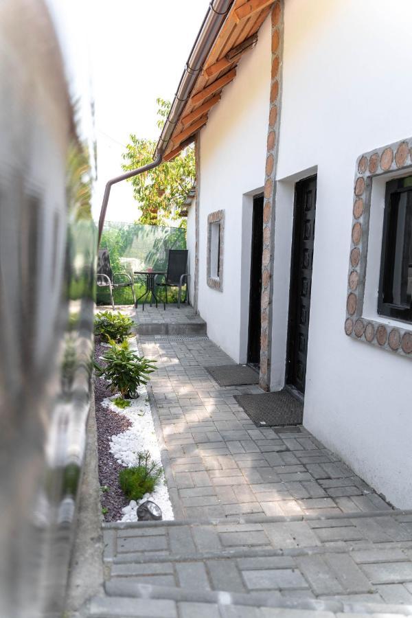 La Fanar Guesthouse Куртя-де-Арджеш Экстерьер фото