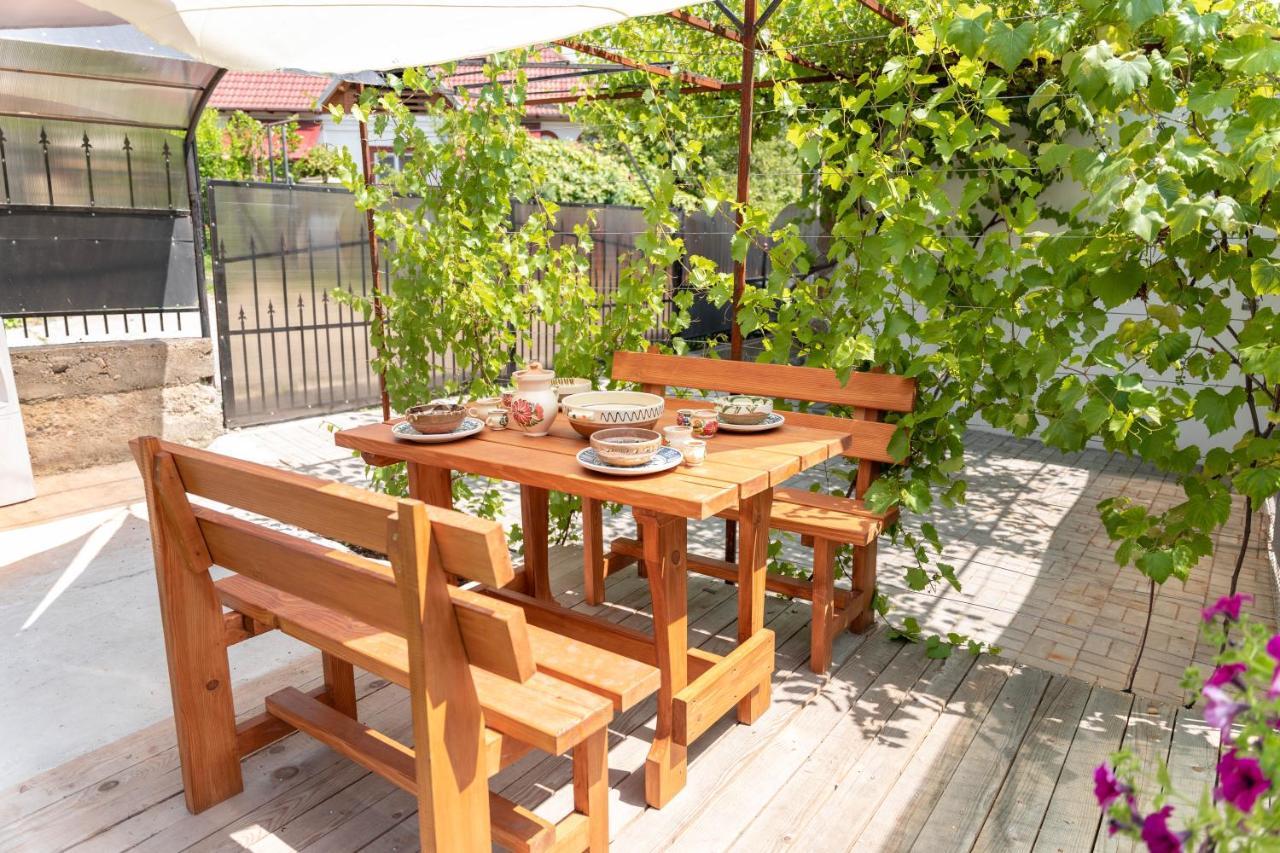 La Fanar Guesthouse Куртя-де-Арджеш Экстерьер фото