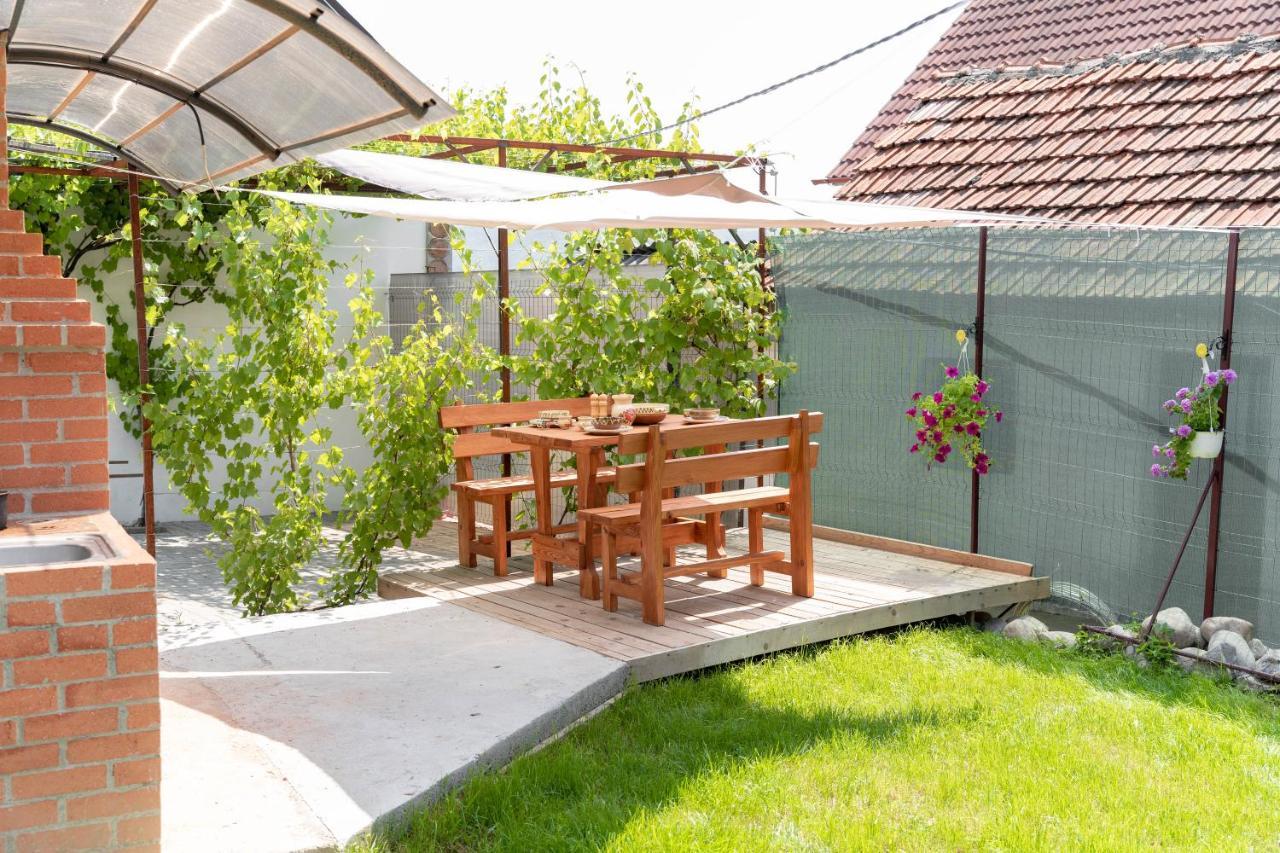La Fanar Guesthouse Куртя-де-Арджеш Экстерьер фото